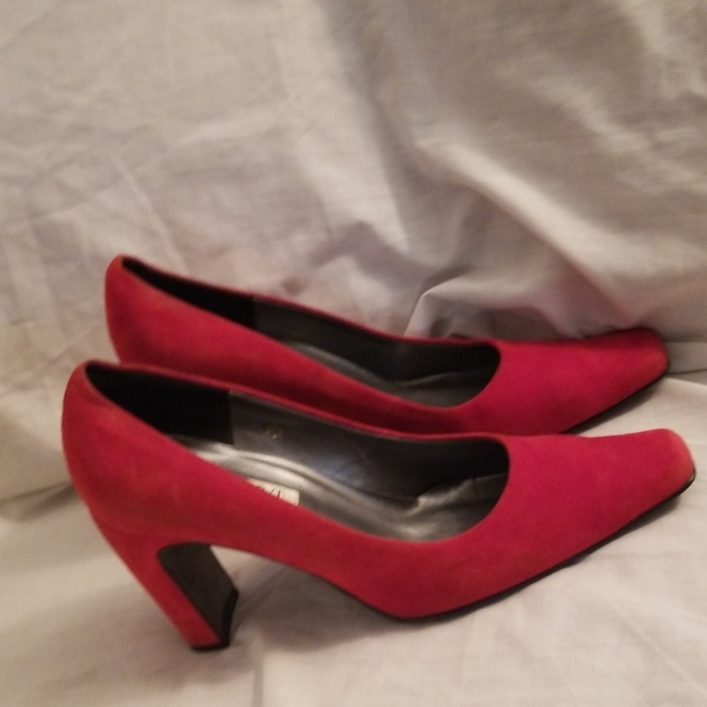 Shoes - Picture 3 of 3